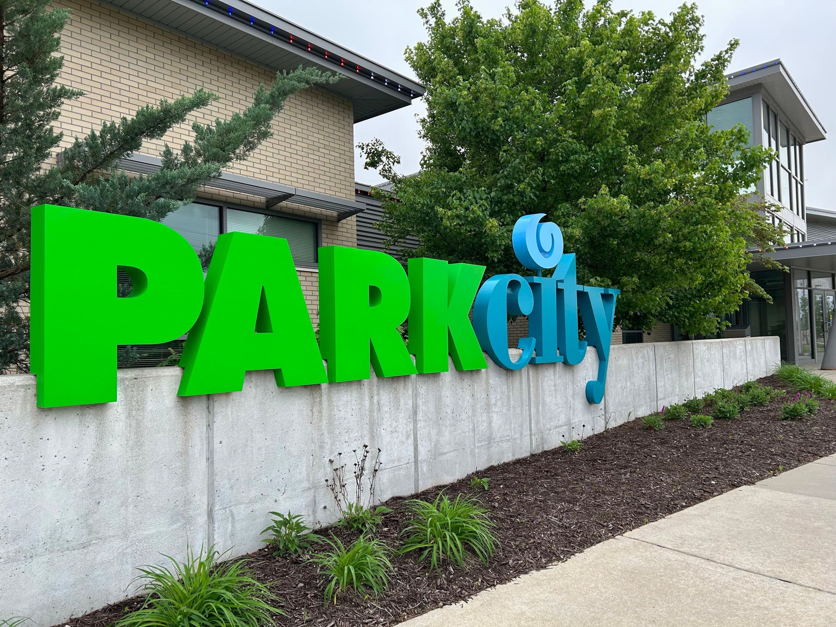 The sculptural Park City sign outside city hall